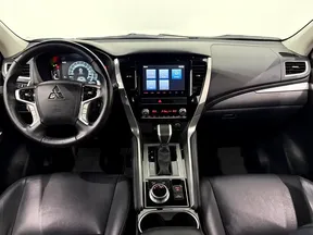 Mitsubishi Pajero Sport / Montero Sport / Shogun Sport 2023