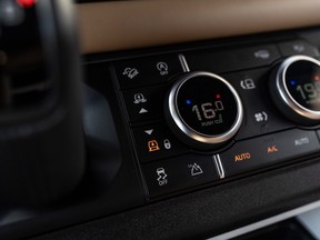 Land Rover Defender 110 2025