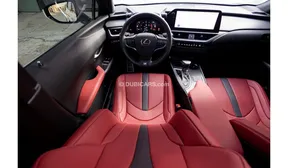 Lexus UX 200 2023