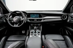 Alfa Romeo Stelvio 2023