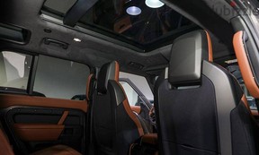 Land Rover Defender 110 2025