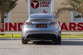 Tesla Model Y Long Range 2024
