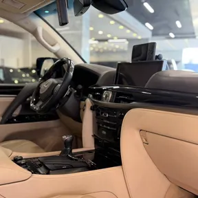 Lexus LX 570 2020
