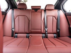 BMW 3 Series 320 2025