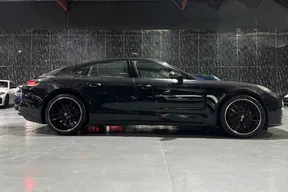 Porsche Panamera 2022