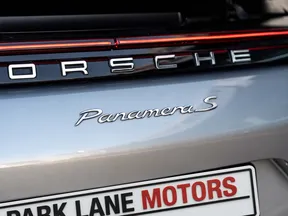 Porsche Panamera 2020