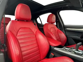 Alfa Romeo Stelvio 2023