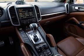 Porsche Cayenne GTS 2016