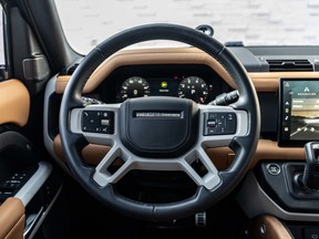 Land Rover Defender 110 2024