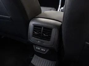 Volkswagen T-Roc 2024