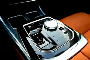 BMW 7 Series 735 2025