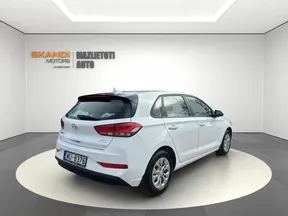 Hyundai i30 2021