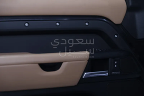 Land Rover Defender 110 2025