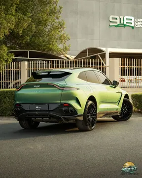 Aston Martin DBX 2025