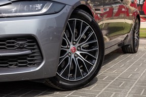 Jaguar XE 2020