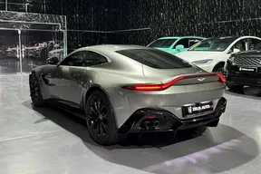 Aston Martin V8 Vantage 2019