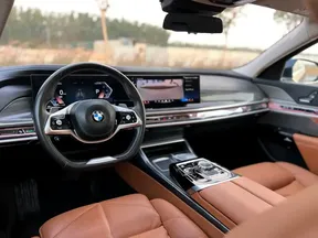 BMW 7 Series 735 2025
