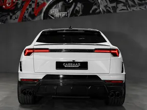 Lamborghini Urus 2024