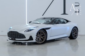 Aston Martin DB12 2024
