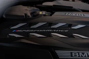 BMW 8 Series M850 2022