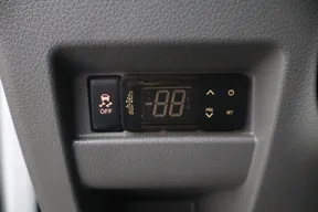 Nissan Caravan / Urvan 2022