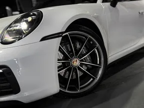 Porsche 911 Carrera 4 2023