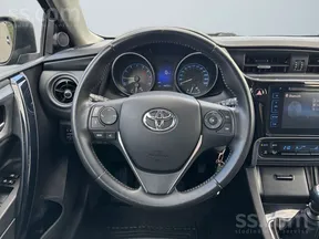 Toyota Auris 2016