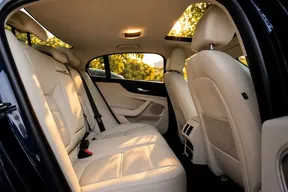 Jaguar XE 2020