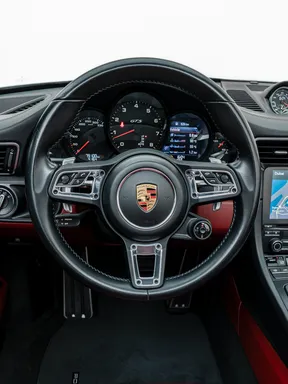 Porsche 911 Carrera GTS 2018