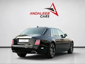 Rolls-Royce Phantom 2025