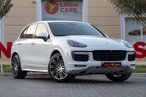 Porsche Cayenne GTS 2016