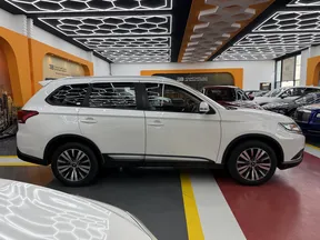 Mitsubishi Outlander / Airtek 2023