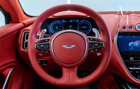 Aston Martin DBX 2024