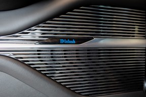 Jeep Grand Wagoneer 2023