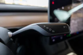 Tesla Model Y Long Range 2024