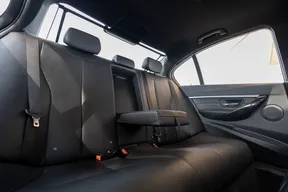 BMW 3 Series 318 2018