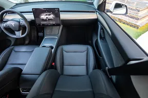 Tesla Model Y Long Range 2024