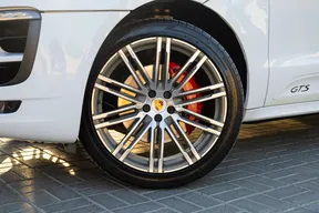 Porsche Macan GTS 2017