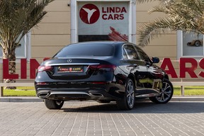 Mercedes-Benz E-Class 300 2023