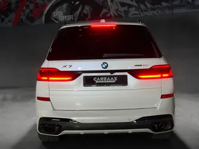 BMW X7 40 2025