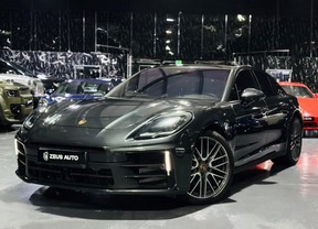 Porsche Panamera 4 2025