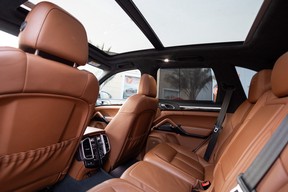 Porsche Cayenne GTS 2016