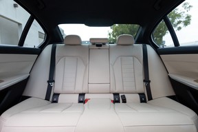 BMW 3 Series 330 2019