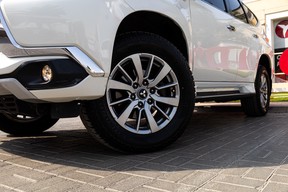 Mitsubishi Pajero Sport / Montero Sport / Shogun Sport 2019