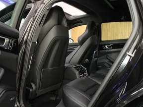 Porsche Panamera Turbo S E-Hybrid 2020
