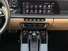 Porsche 911 Carrera 4 2023