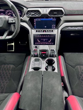 Lamborghini Urus 2024