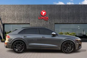 Audi SQ8 2023