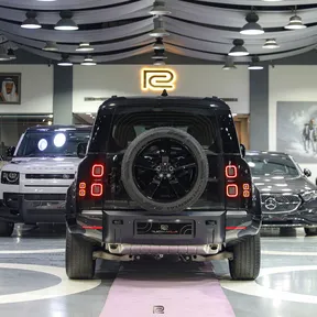Land Rover Defender 110 2025