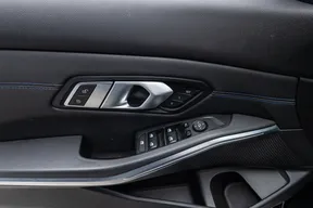 BMW 3 Series 320 2021